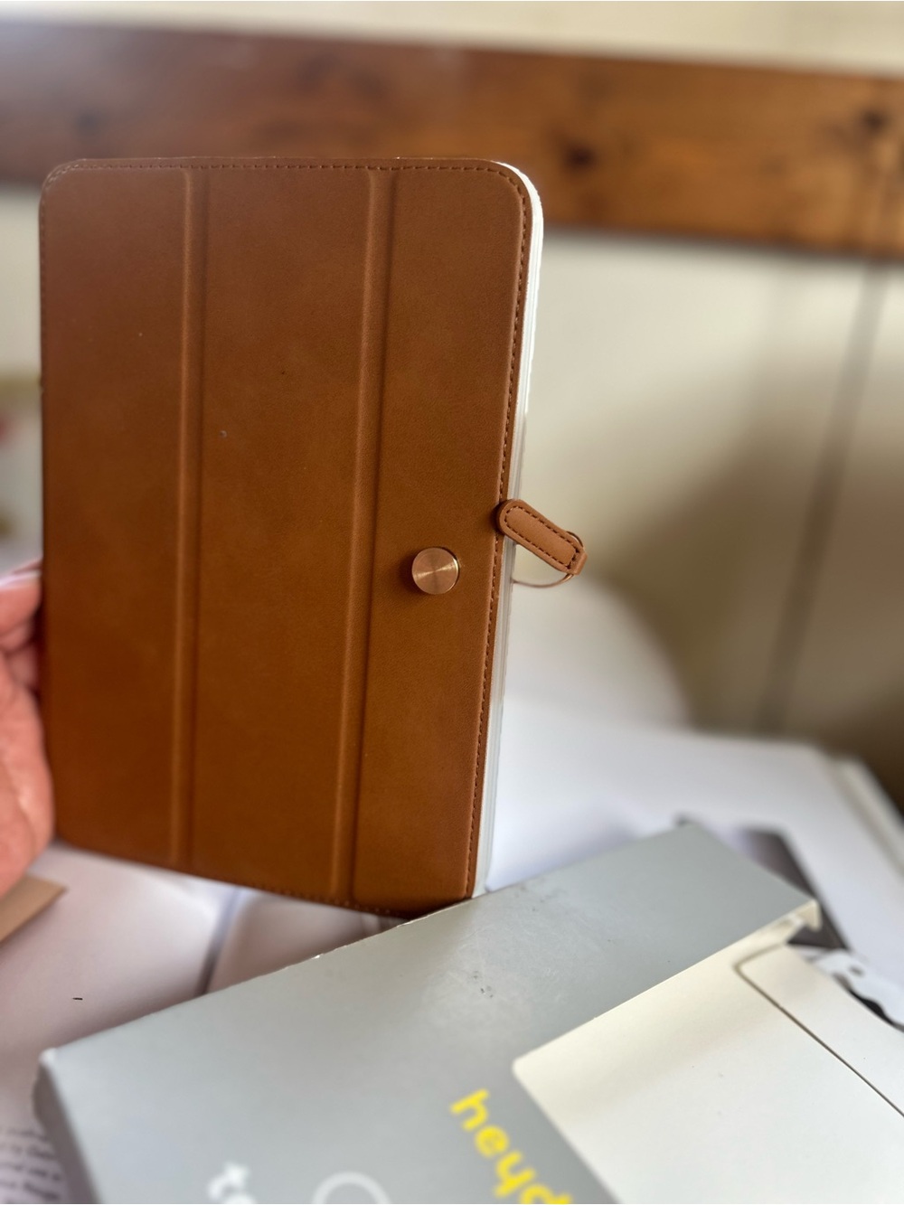Heyday iPad mini 6 Classic Tan Leather Tablet Folio Case new - Picture 7 of 8